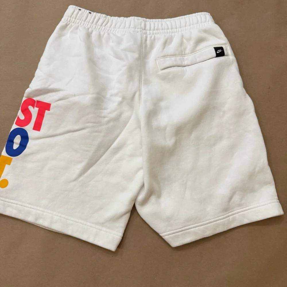 Nike White Warm Up Shorts with Pockets Size Small